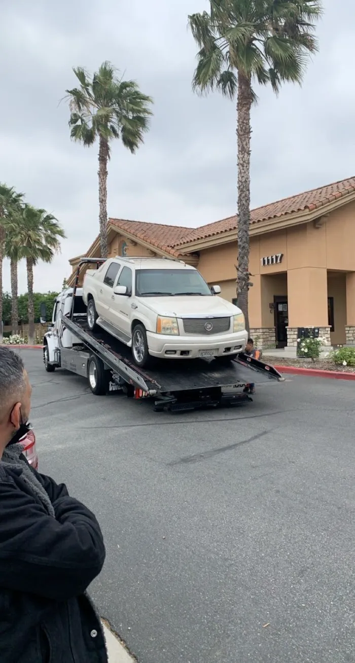 Sandoval's Towing 3