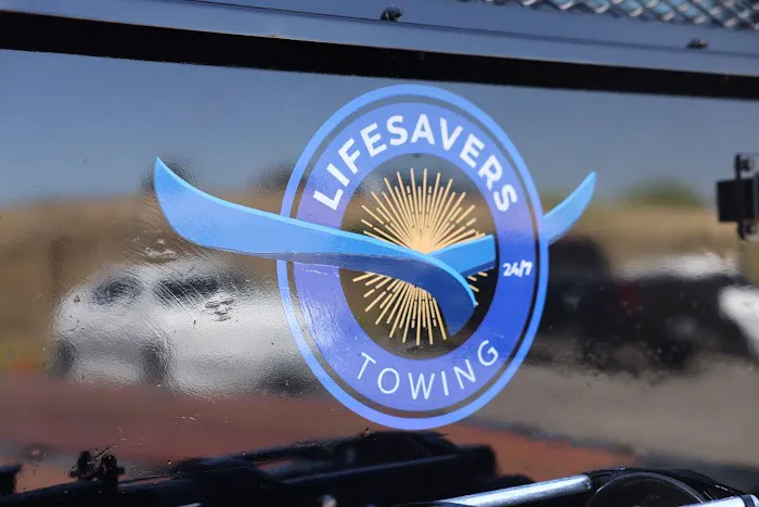 Lifesavers Towing 4