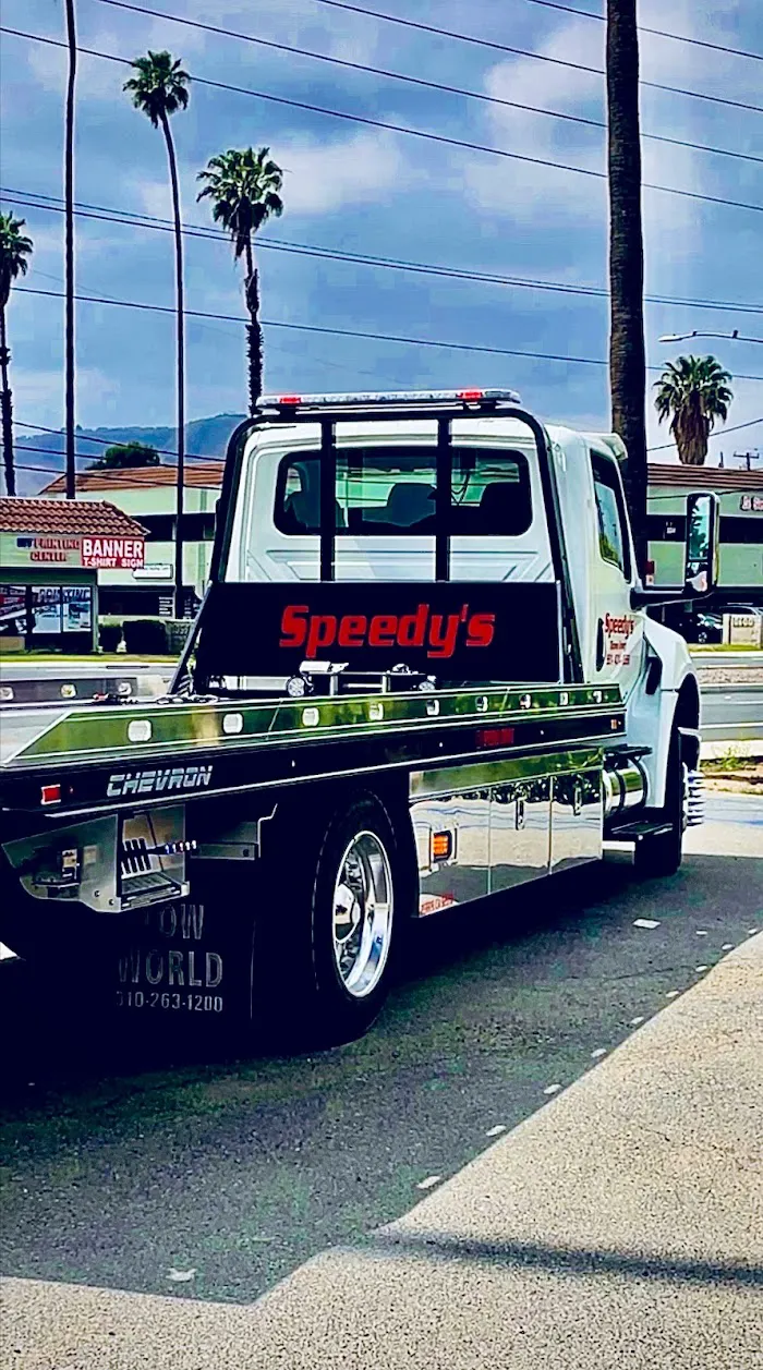 Speedy’s Towing 4