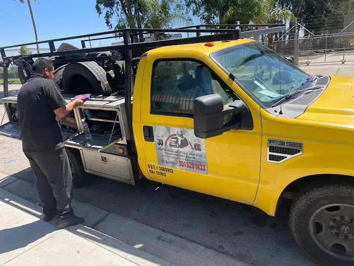 Rapid Rescue Road Service Truck & Tire Repair 0