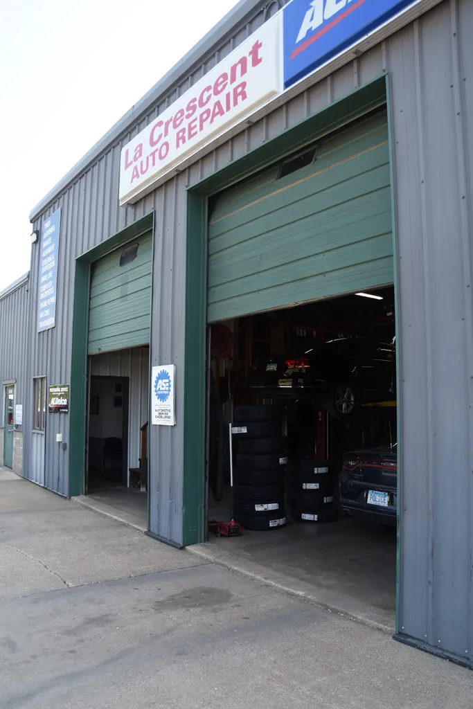 La Crescent Auto Repair 0