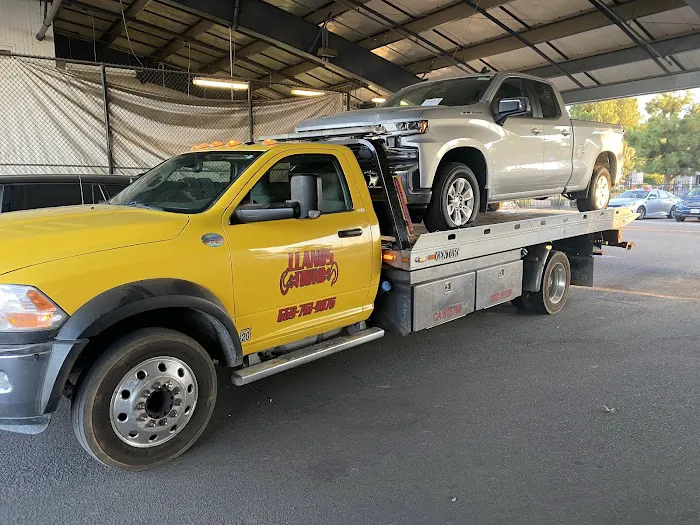 Llanos Towing Fresno 1