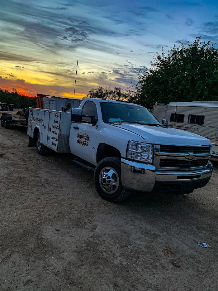 Valenzuela & Son's Mobile Roadside Service 7