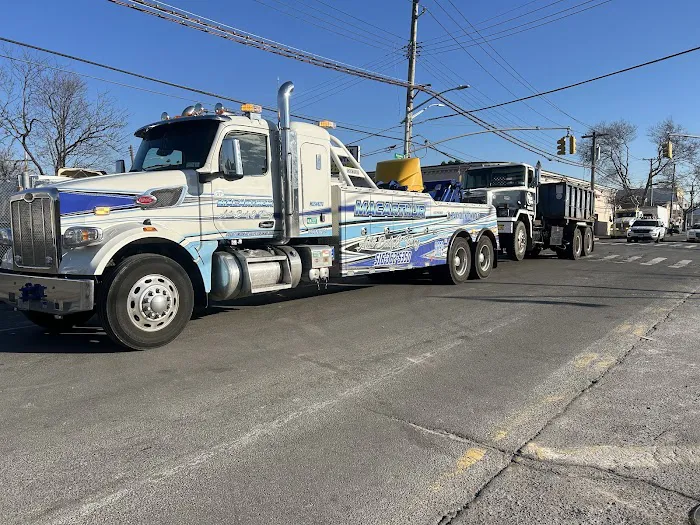 MacArthur Towing - Bethpage 8