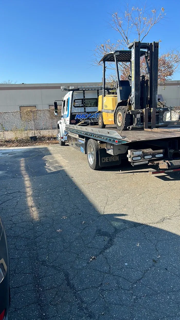 MacArthur Collision and Towing 5