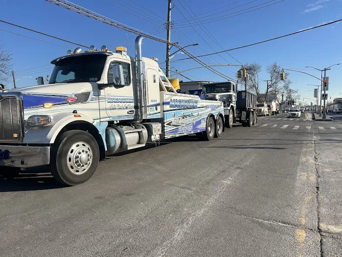 MacArthur Collision and Towing 1