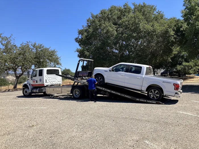 Oliveras Auto Repair & Towing 0