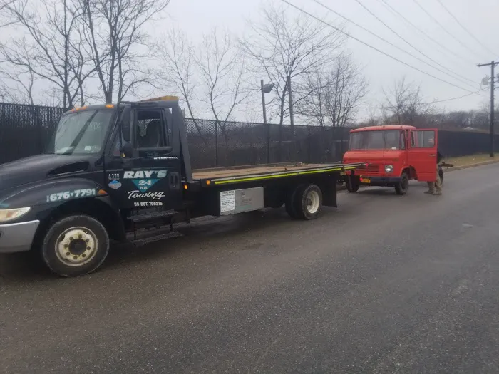 Ray's Towing Services 0