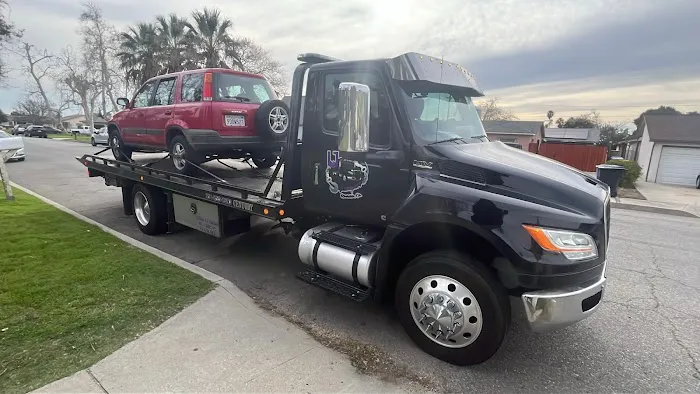 LJ Towing & Transport 0