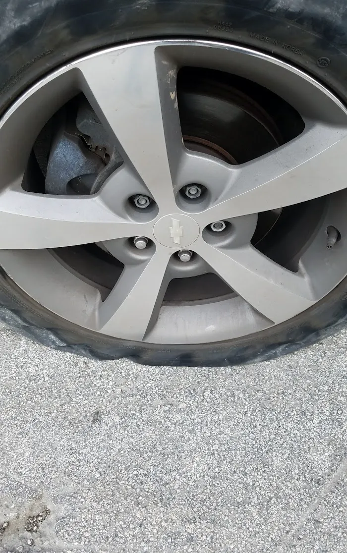 Eric's Auto Towing & Tire 2