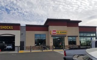 les schwab tire replacement price
