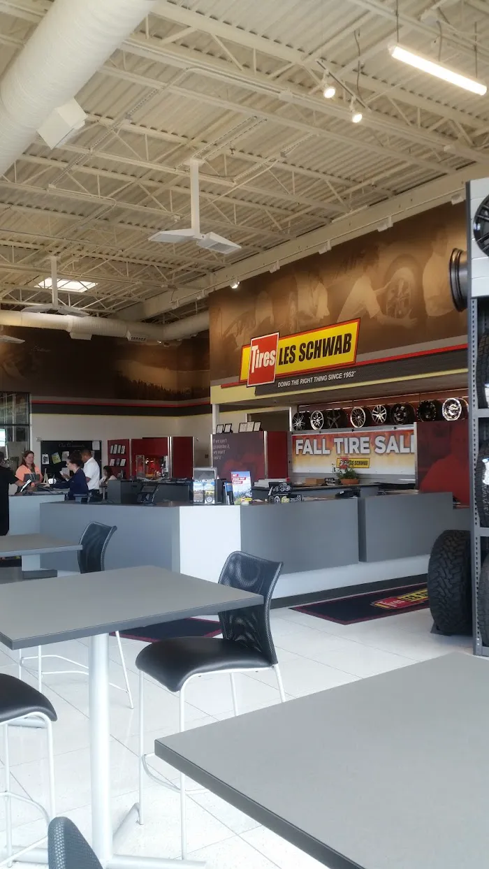 Les Schwab Tire Center 3