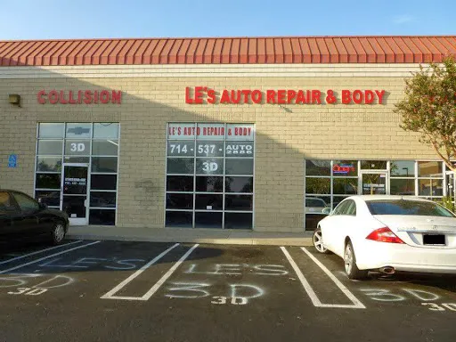 Le's Auto Repair & Body 4