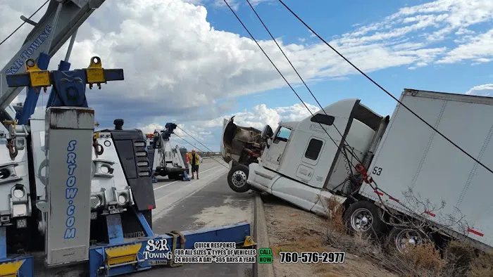 S & R Towing Inc. - Fallbrook 0