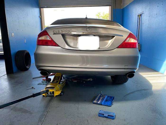 Esco's Truck & Auto Repair 6