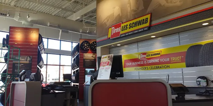 Les Schwab Tire Center 0