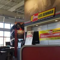 Les Schwab Tire Center