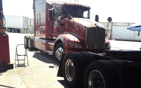 el coyote tire shop