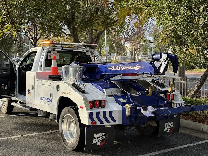 Dick's Community Towing Campbell 2