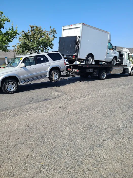 Pineapple Towing 0