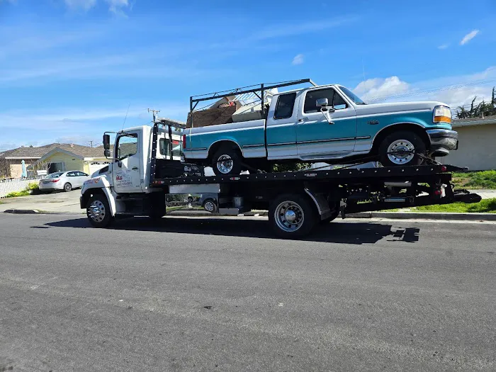Ibanez Towing Service LLC & Servicio de Grua &in san jose ca 3