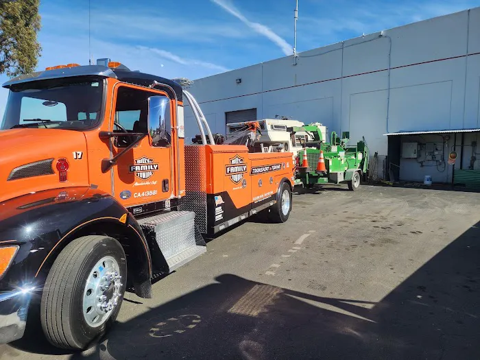 Family Towing 9