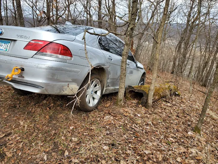 Connies towing 0