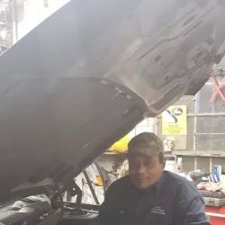 Gus's Auto Repair ico