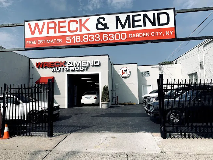 Wreck & Mend Auto Body 4