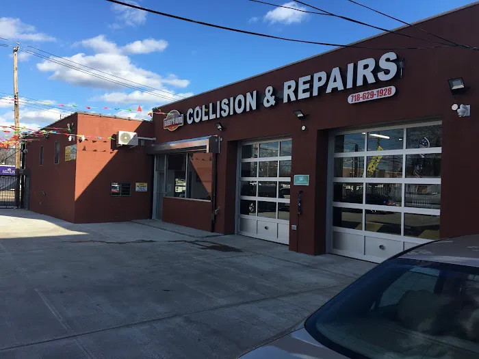 Bobby's Auto Collision & Repairs 2