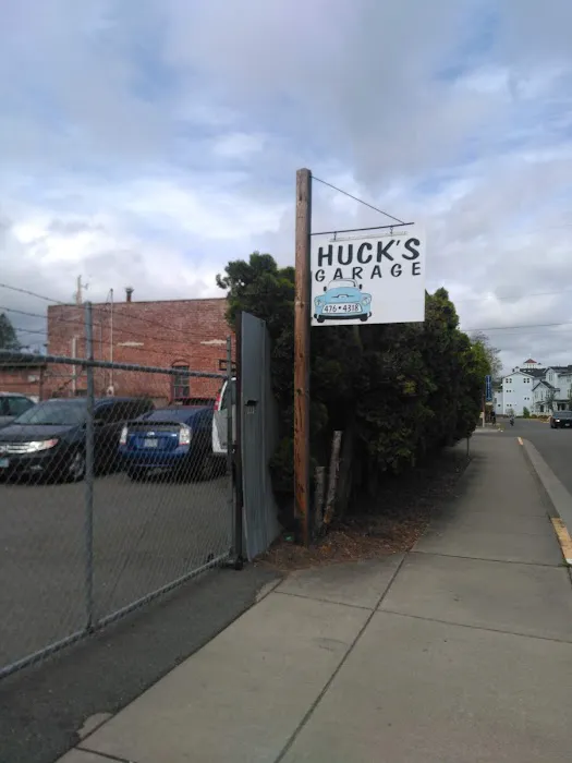 Huck's Garage 0
