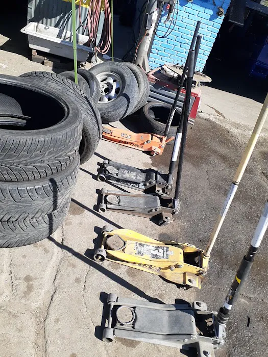 Emme Auto Repair & Tire Shop 9