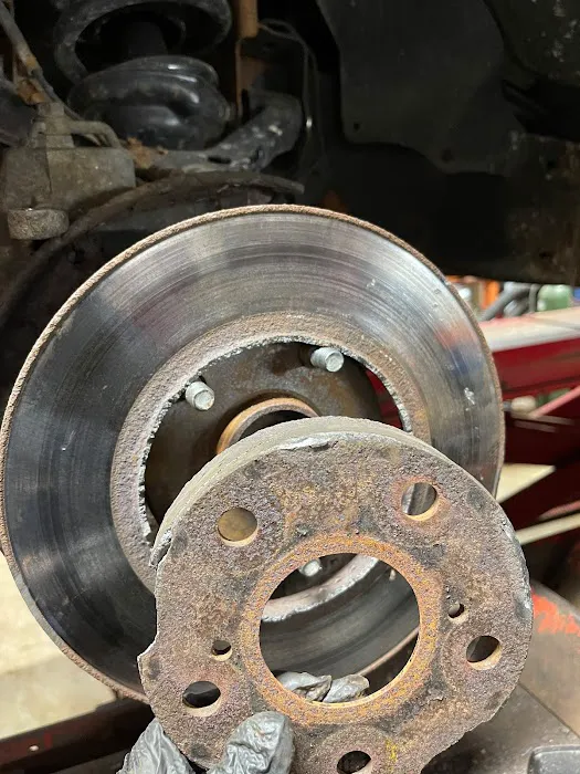 Lines Auto Service 0