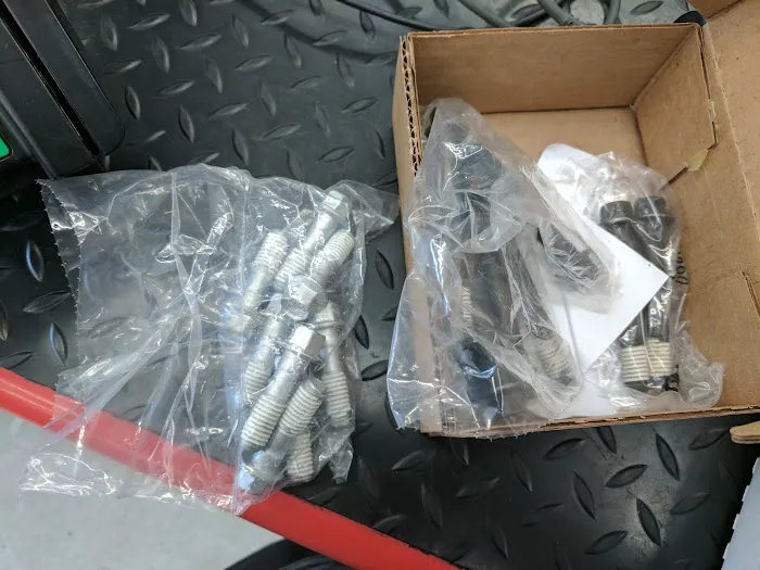 AutoZone Auto Parts 1