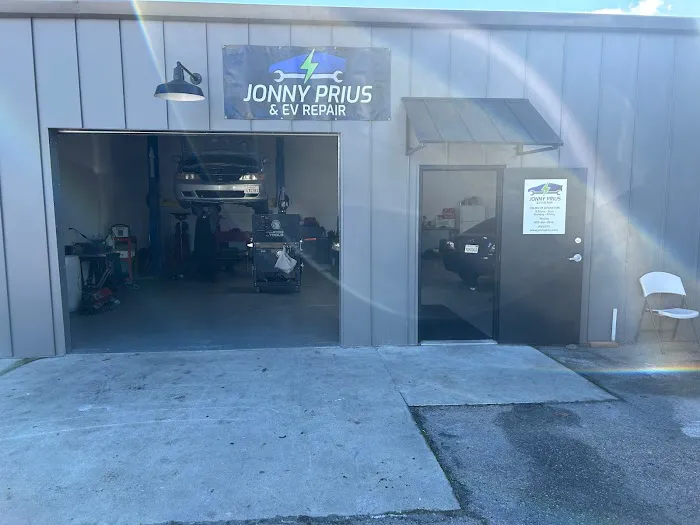 Jonny Prius & EV Repair 3