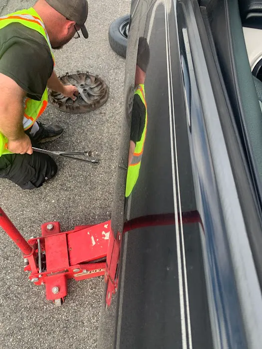 Hooked UP Towing and Roadside Assistance 0