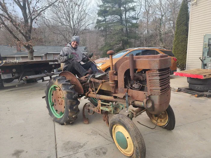 JR'S Automotive 6