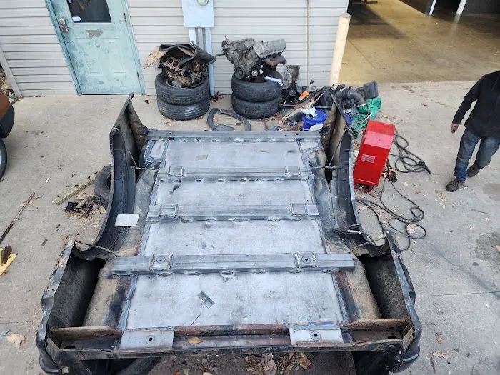 JR'S Automotive 2
