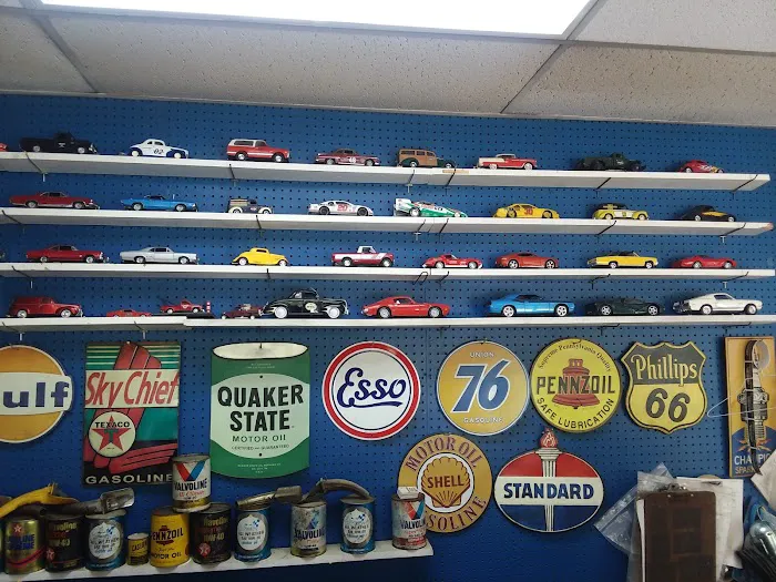 Godfrey & Sons Garage 3