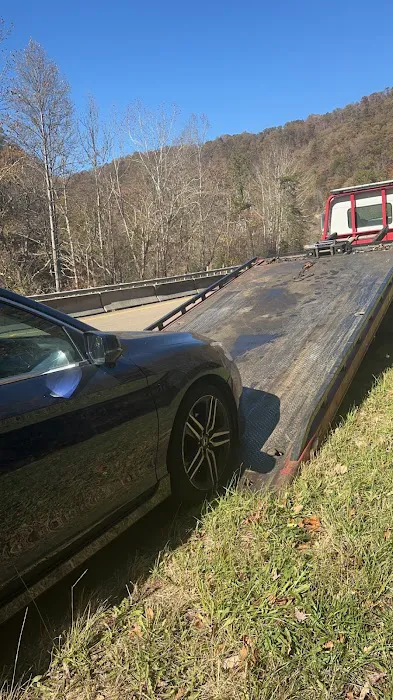 Hartford Towing & Auto 2