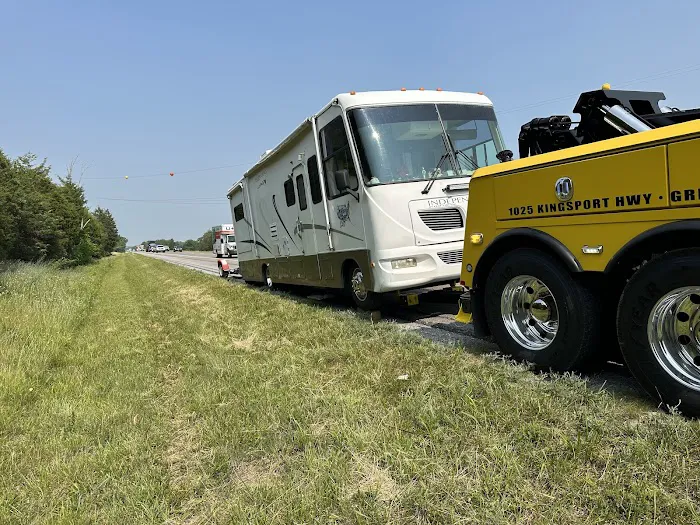 A1 Towing & Recovery of Greeneville - Light Duty & Heavy Duty Semi Truck Towing 3
