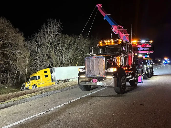 Casper's Wrecker - Heavy Duty, Semi Trailer & Car Towing Services 3