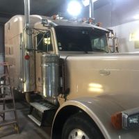 K & M Paint and Truck Repair