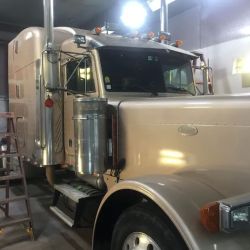 K & M Paint and Truck Repair ico