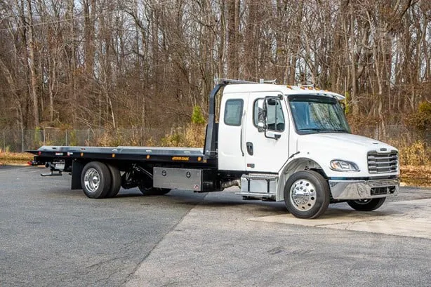 Blue Moon Tow Truck Service 4