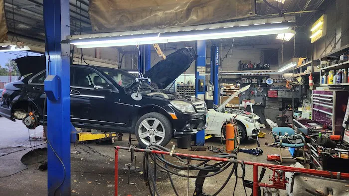 Expert Auto Repair 0