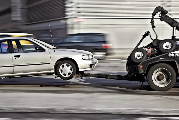 Johnny’s Auto & Heavy Duty Semi Truck Towing 0