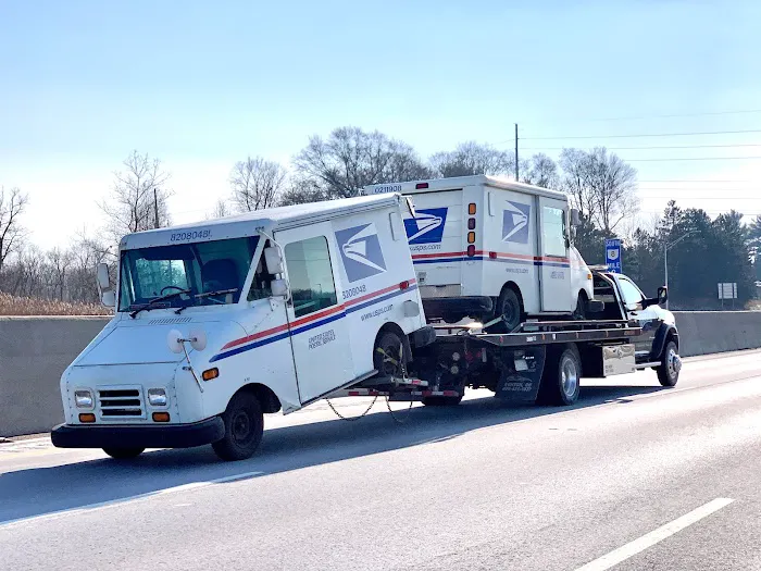 LLoyds Towing & Service 1