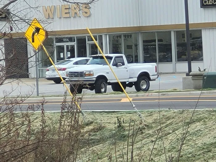 Jeff's Bronco Graveyard 0