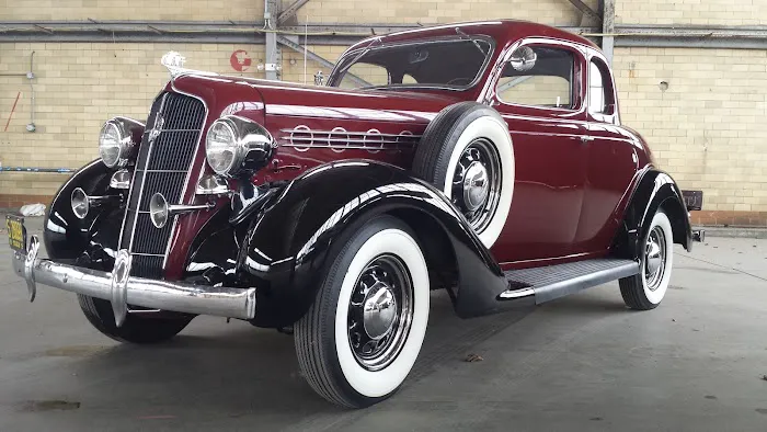 Dave's Hot Rod Garage 0
